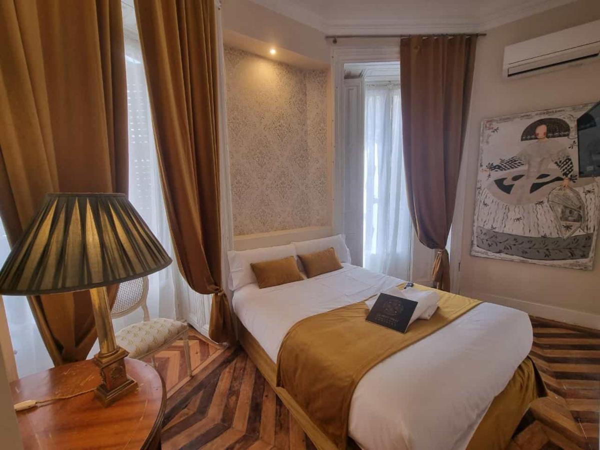 Le Petit Palue- Flora Otel Madrid Dış mekan fotoğraf